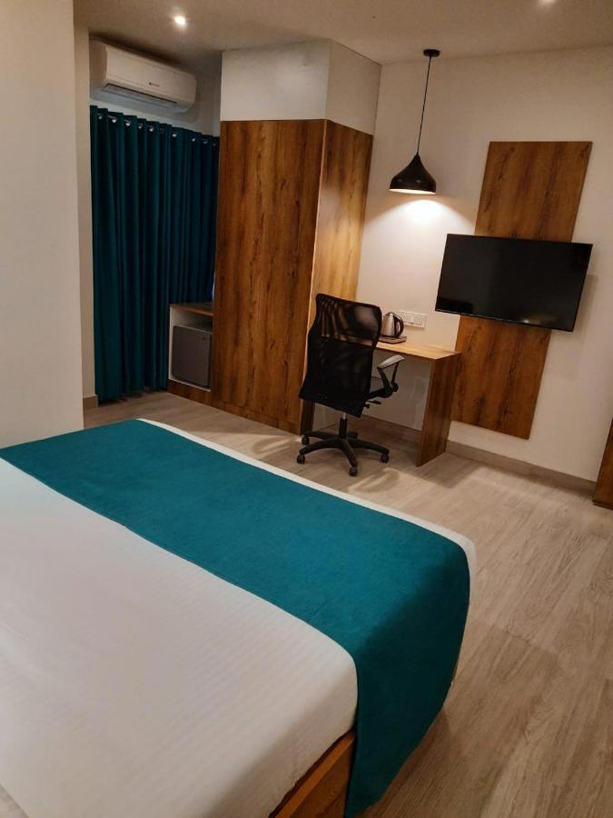 Regenta Inn Grand Koramangala By Royal Orchid Hotels Bangalore Exterior foto